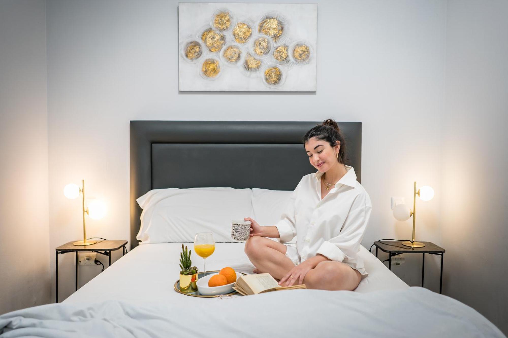 Apartamento Triana Deluxe Con Patio Privado Sewilla Zewnętrze zdjęcie